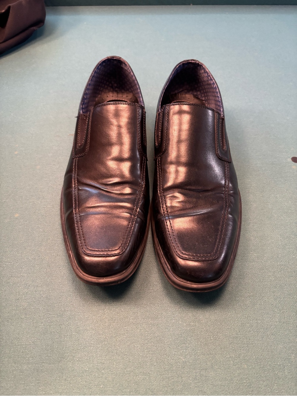 Perry Ellis slip on dress shoes